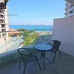 Mira Holiday Homes - Lovely 2-Bedroom Serviced Apartment With Free Beach Access - Azizi Mina